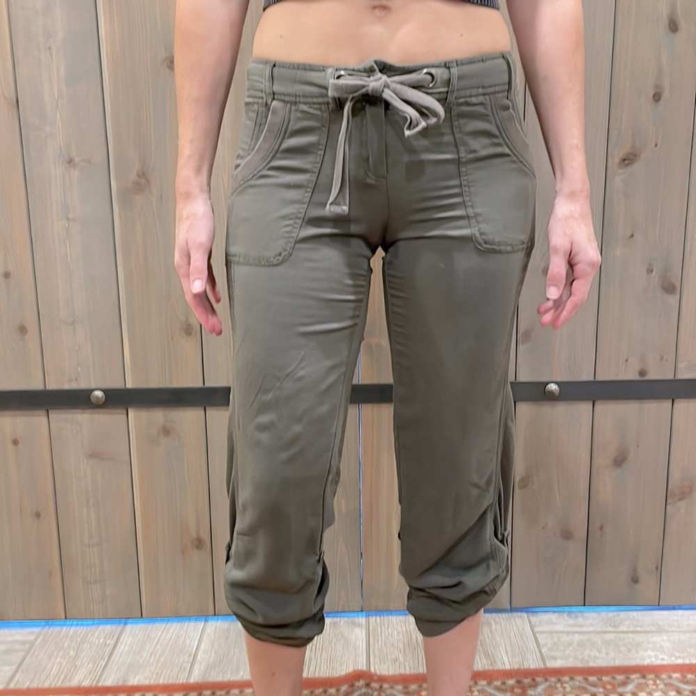 New York & Company Olive Green Rayon Pants, Sz 0